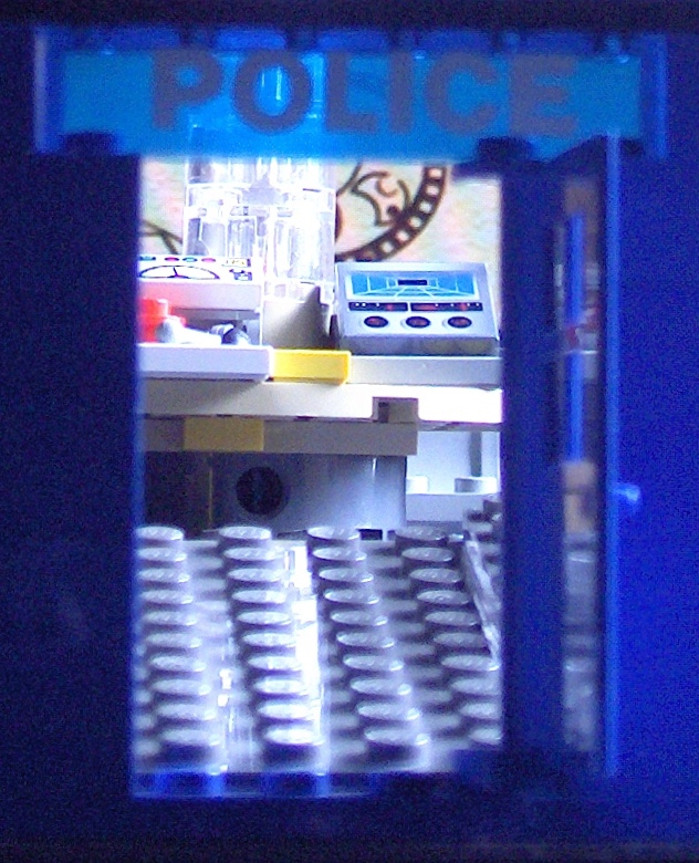 2011-07 LEGO TARDIS console room (2) DOOR.JPG