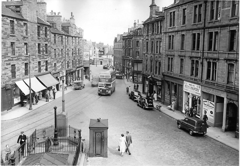 dundee West Port with Police Box.jpg