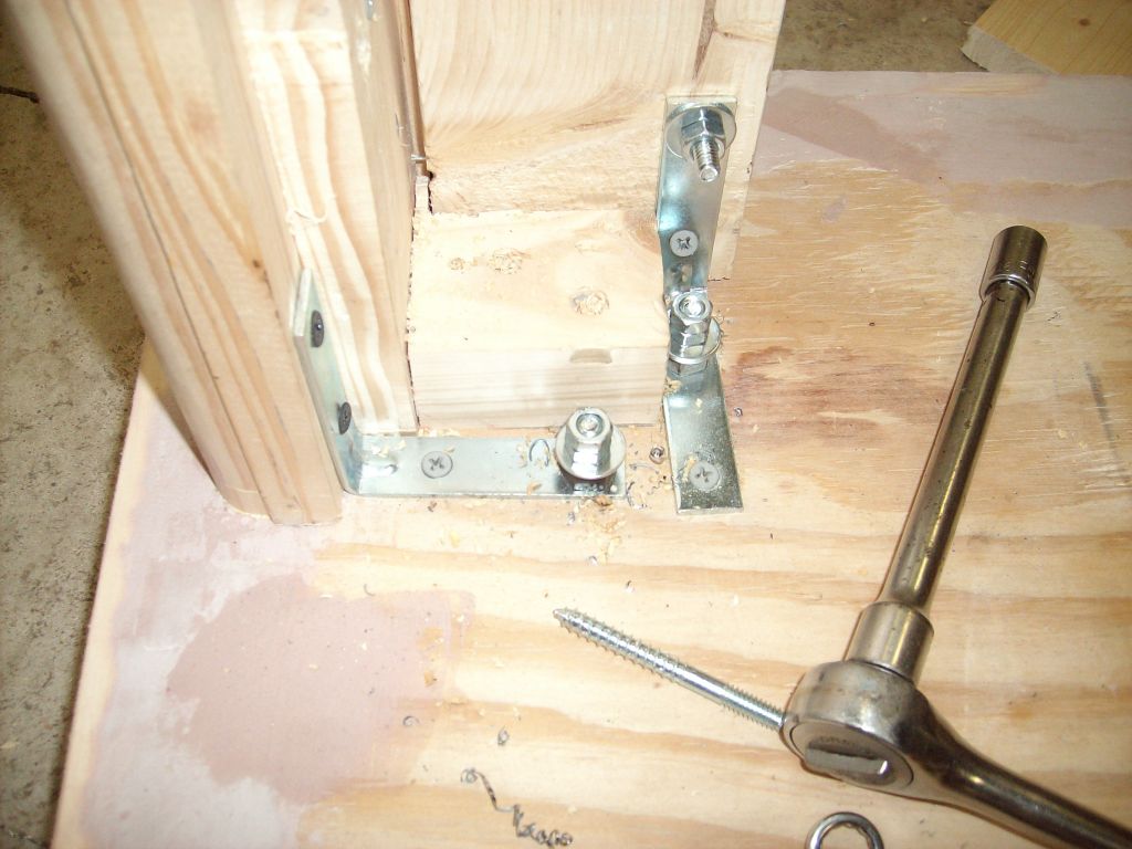 mounting pillar to floor with hanger bolts.jpg
