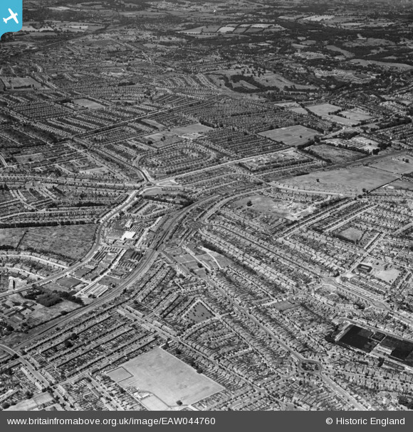 S22 - Britain from above - EAW044760 (1952).JPG