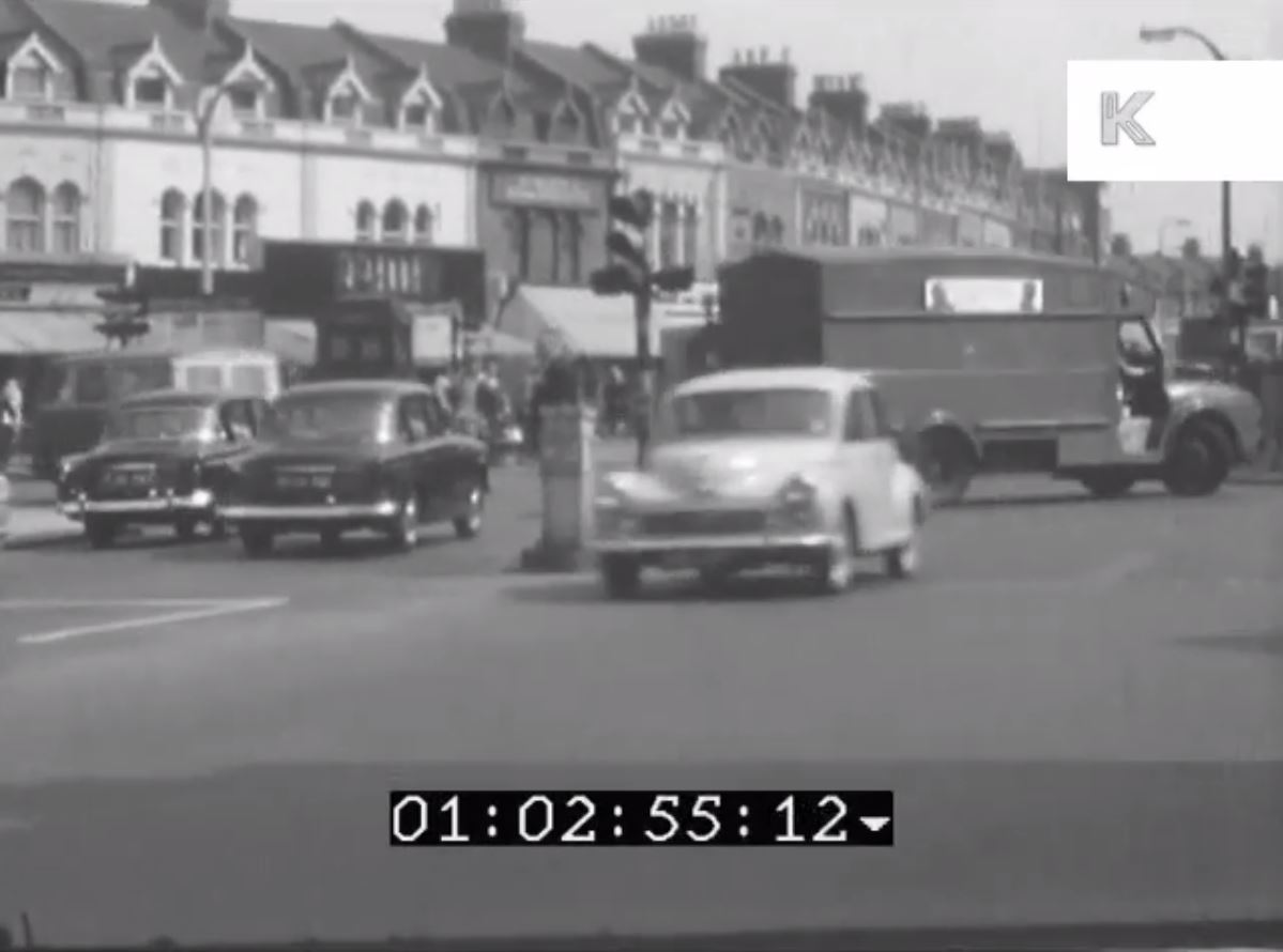 J13--Bakers Arms Box-- Footage of 1960s Leyton High Street, East London--Capture-3.JPG