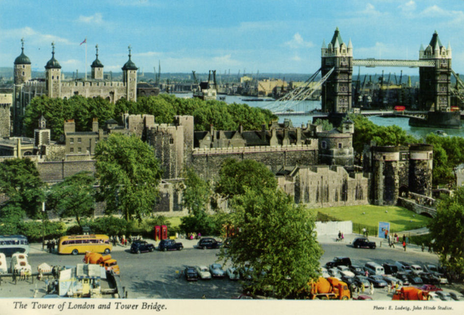 H12 Tower Hill (1960's Postcard).jpg