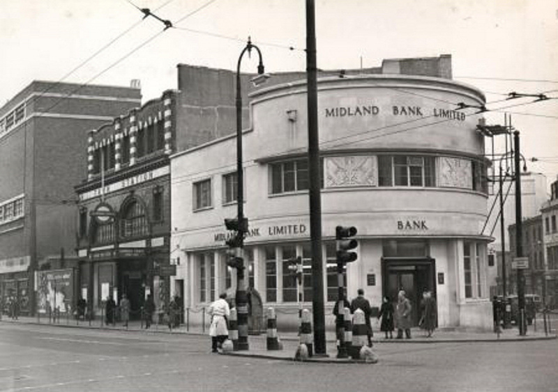 Cambden_Town_Tube_Station-Early_1950s.jpg