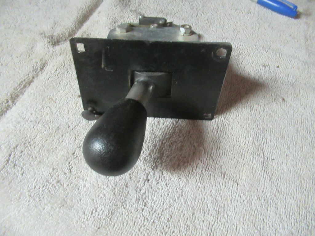 up down hi low SHIFTER arcade video game part c100 02.jpg