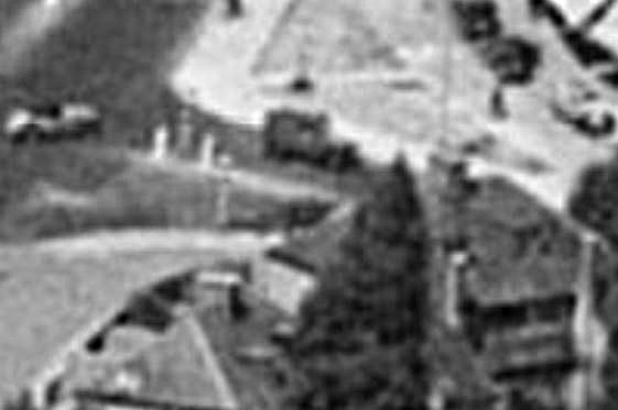 T43--Gunnersbury Ave & Gunnersbury Lane--aerial photo (25 Jul 1952)--Blowup-Sharp.jpg