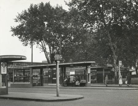 Y1-ThebusstationatTurnpikeLaneUnderground1958ed.jpg