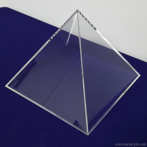 Acrylic-pyramid-box-Triangle-acrylic-box 3.jpg