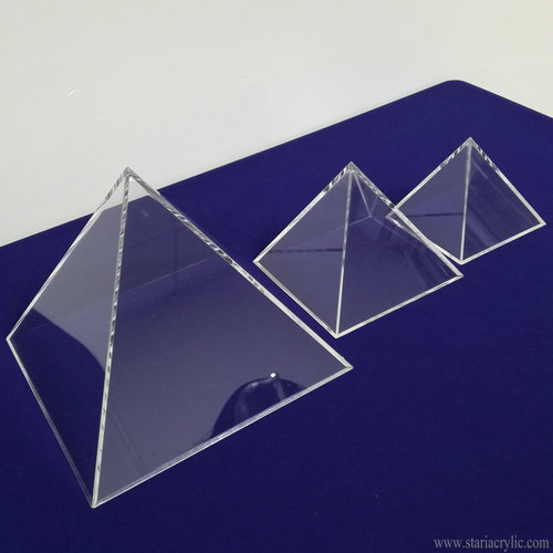Acrylic-pyramid-box-Triangle-acrylic-box 5.jpg
