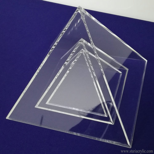 Acrylic-pyramid-box-Triangle-acrylic-box.jpg