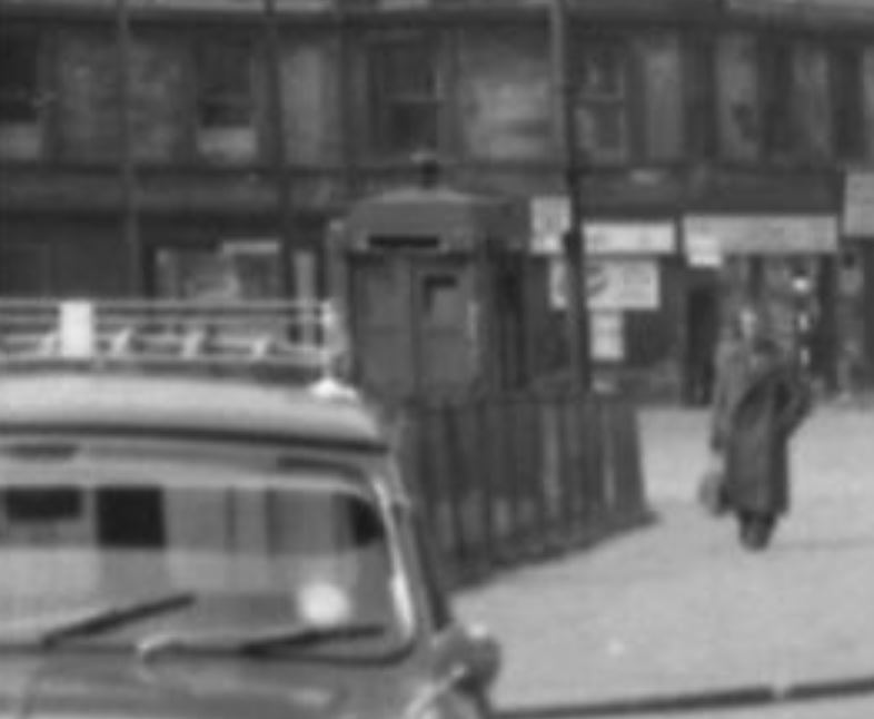 LondonRoad&MonteithRow -A8- (10Aug1962)-Blowup.JPG