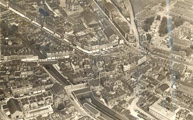 Beresford Square c1925.jpg