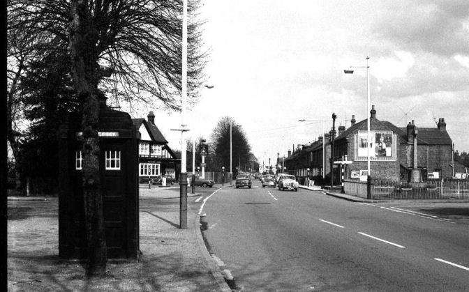 T25 junction of Bear Road and Sunbury Way (1968)3.jpg