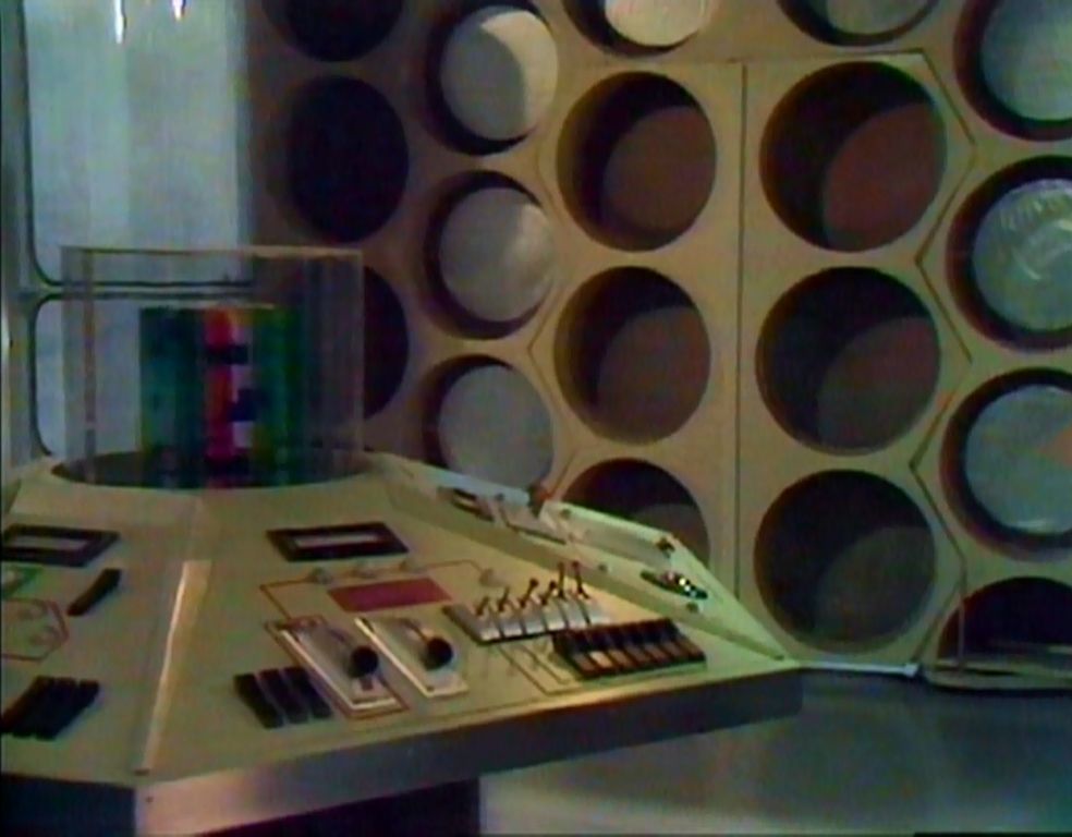 Colony in Space Master's TARDIS 01.jpg
